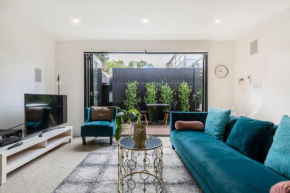 Two-Storey, Leafy Garden Retreat near the CBD